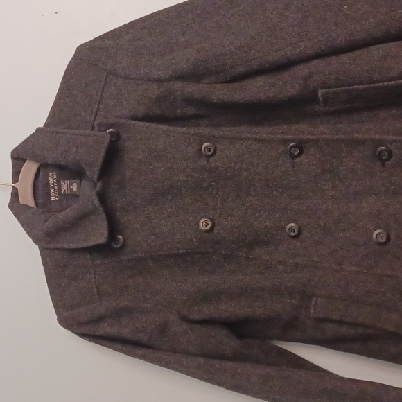 New York & Company size 8 women's dark black gray 80% wool double-breasted coat. - Picture 4 of 17